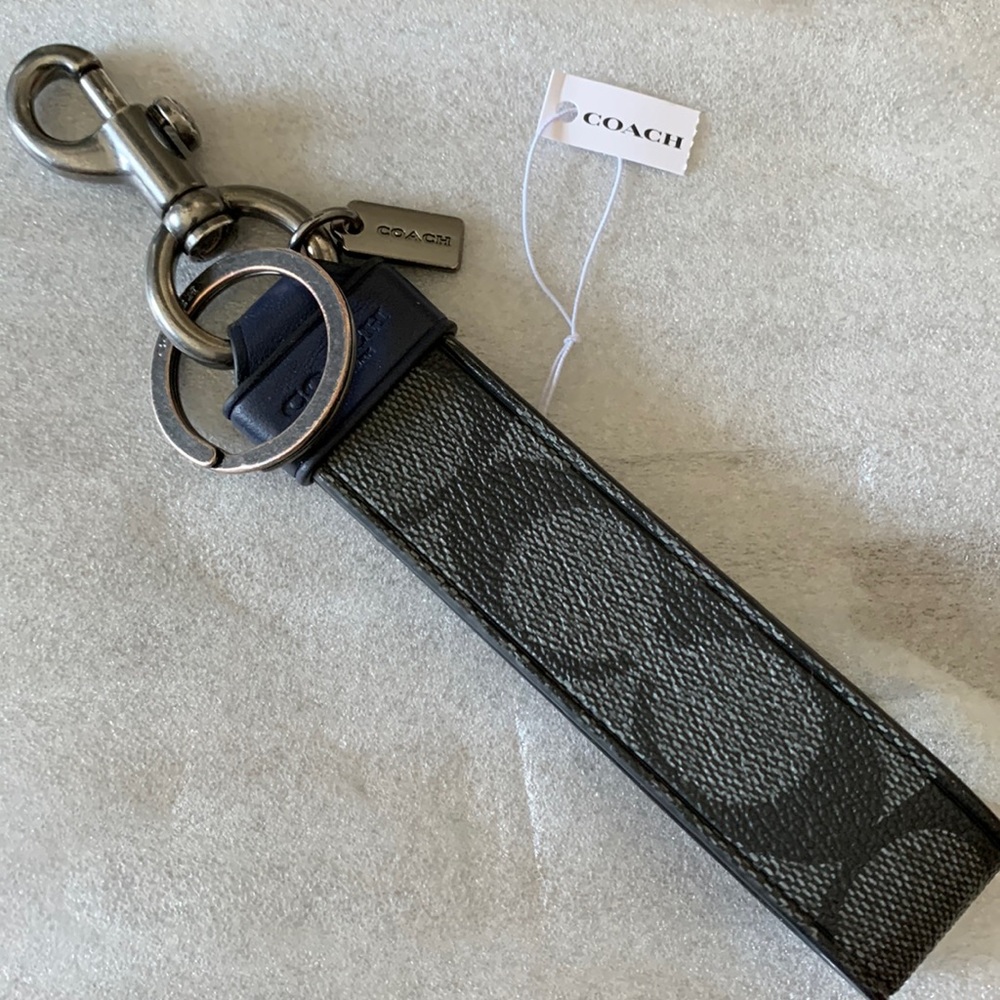 Large Loop Key Fob in Signature Canvas